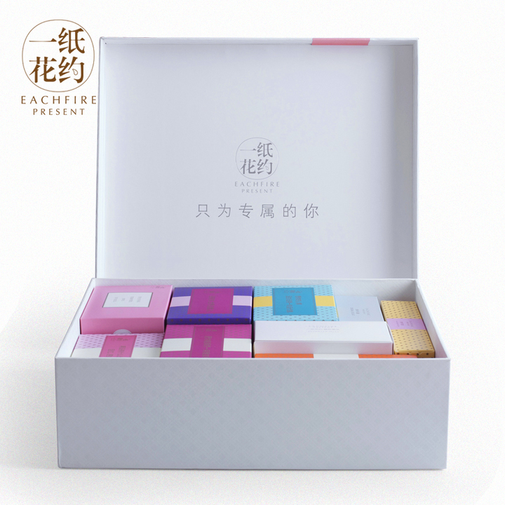 【一纸花约】创意零食大礼包组合整箱好吃的送女友生日礼物礼盒装