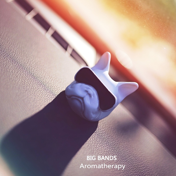 BigBands斗牛犬法斗硅藻纯狗年车载香薰香水车内除味吸甲醛狗头版