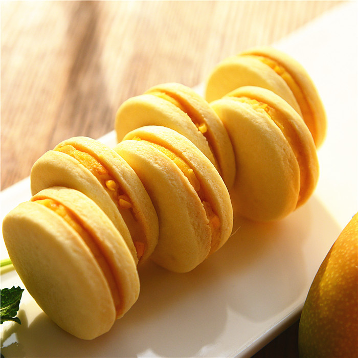 芒果糯米椰奶味芝士夹心西饼礼盒8枚入