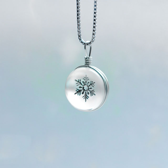 PAVLA雪花水晶球纯银项链
