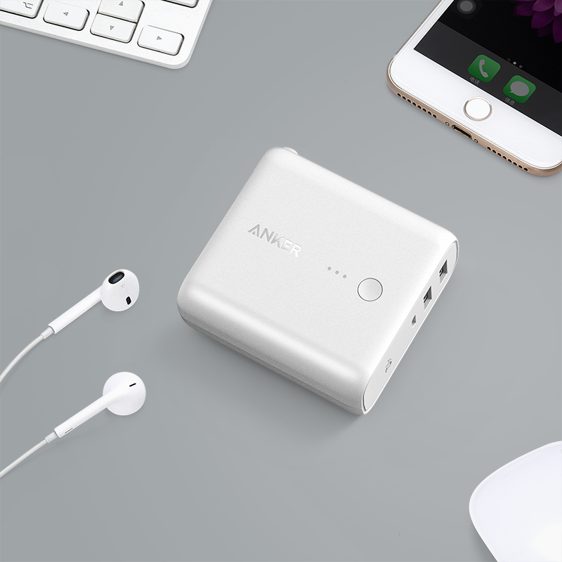 Anker 二合一超级充电宝
