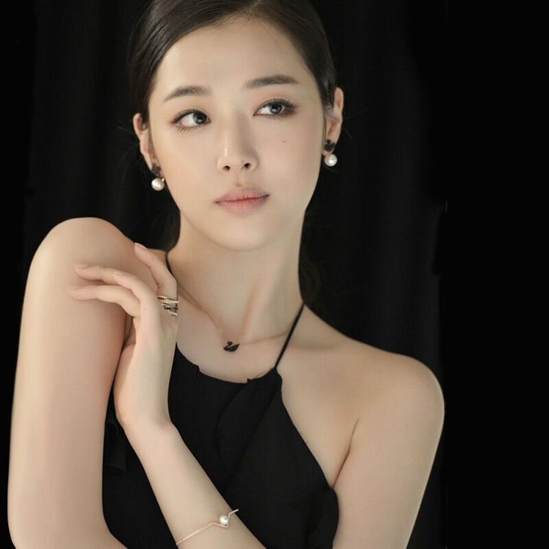 SWAROVSKI 施华洛世奇黑天鹅珍珠穿孔耳环5193949