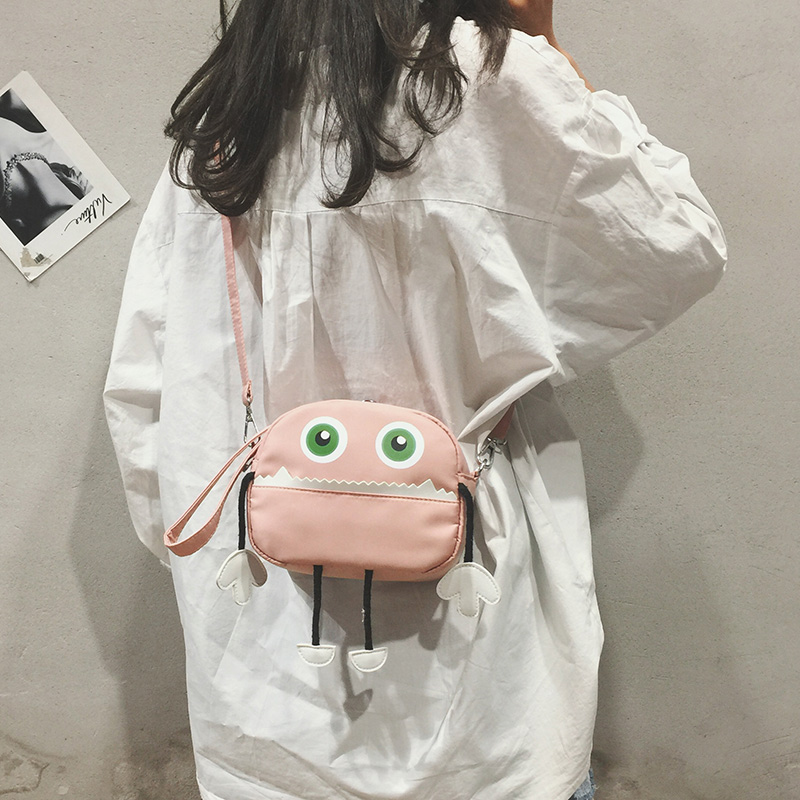 小怪物斜挎小包