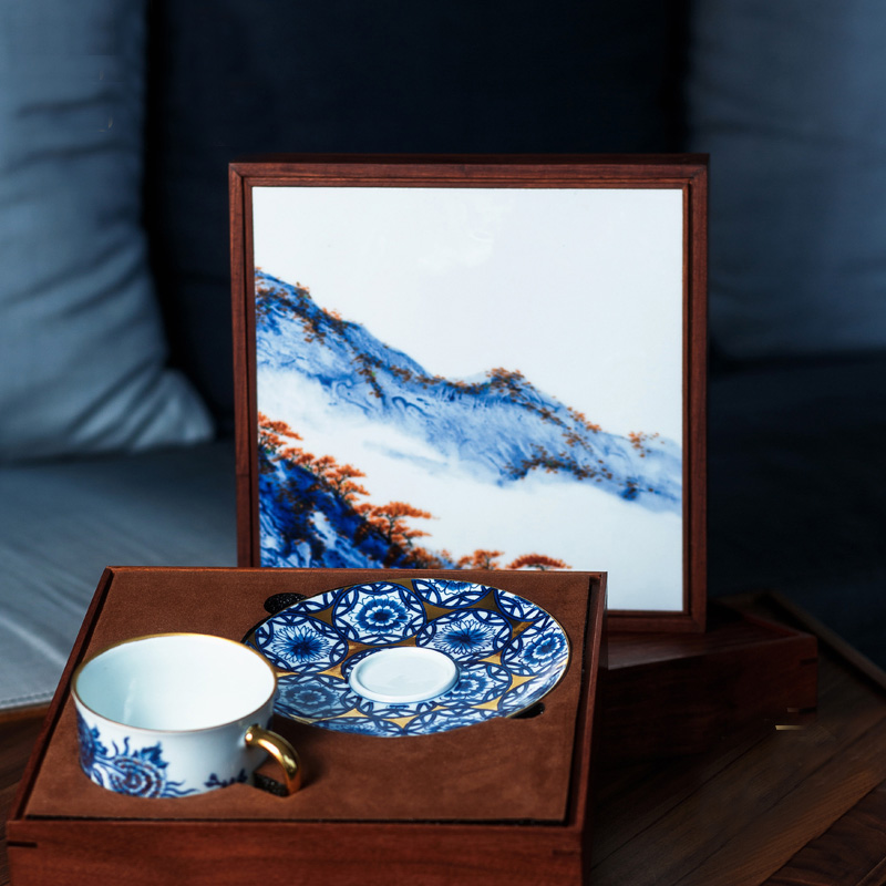 朕的心意 故宫食品 实木红檀香茶器 中秋奶黄月饼礼盒